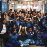 Alianzas que transforma realidades: Donación de uniformes escolares